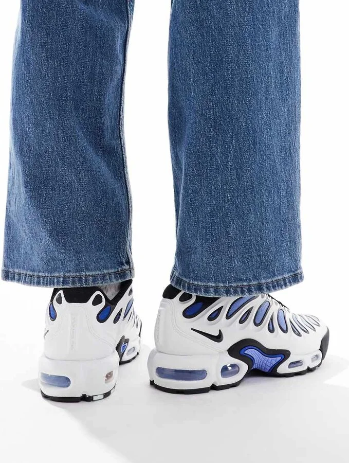 Nike Air Max Plus Drift sneakers in white and blue - Image 3