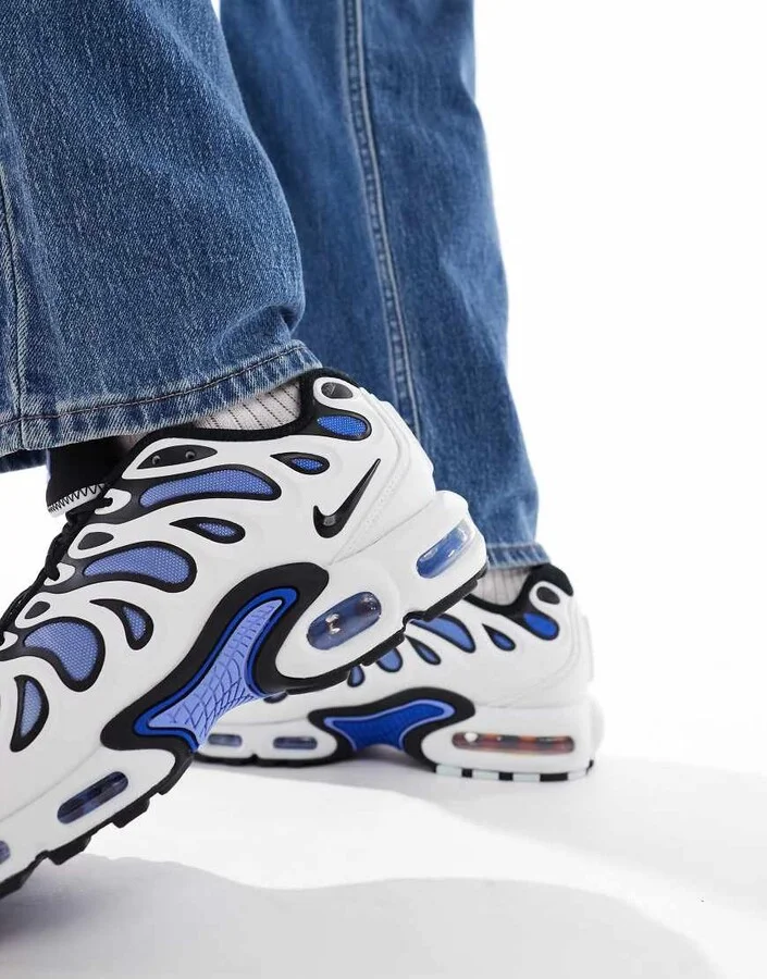 Nike Air Max Plus Drift sneakers in white and blue - Image 4