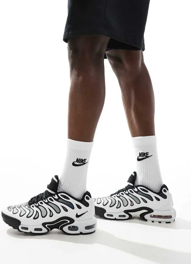 Nike Air Max Plus Drift sneakers in white and silver - Image 4