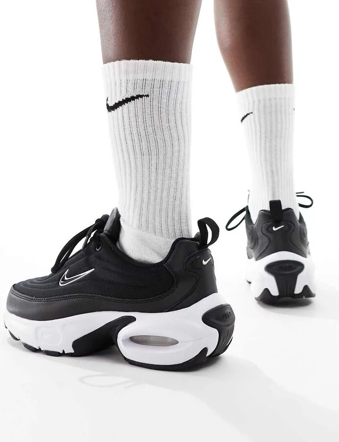Nike Air Max Portal sneakers in black and white - Image 4