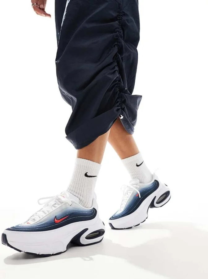 Nike Air Max Portal sneakers in white and navy - Image 2