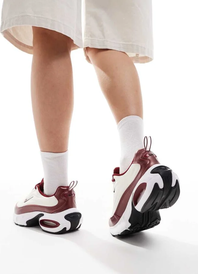 Nike Air Max Portal sneakers in white and red - Image 3