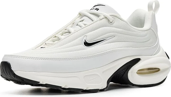 Summit White,black,sail