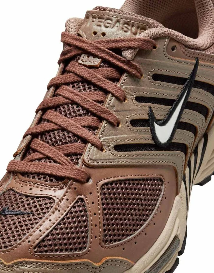 Nike Air Pegasus 2005 sneakers in brown - Image 3