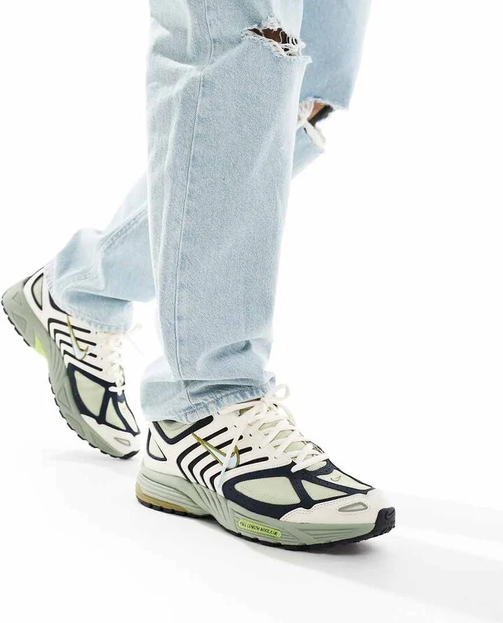 Nike Air Pegasus 2005 sneakers in light green