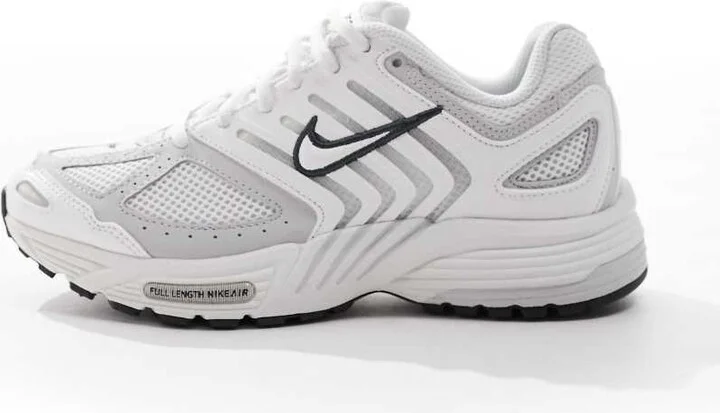Nike Air Pegasus 2005 sneakers in white