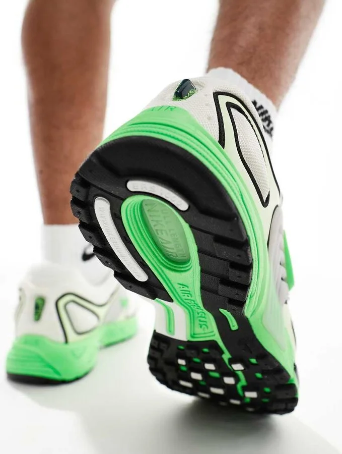 Nike Air Pegasus Wave sneakers in white and green - Image 4