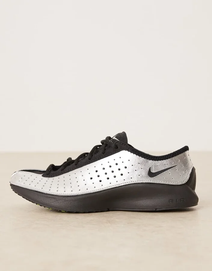 Nike Air Superfly sneakers in metallic silver & black - Image 2