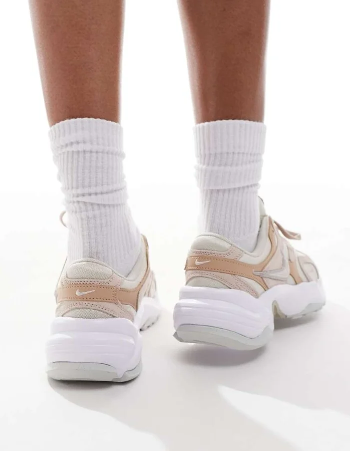 Nike AL8 sneakers in beige - Image 4