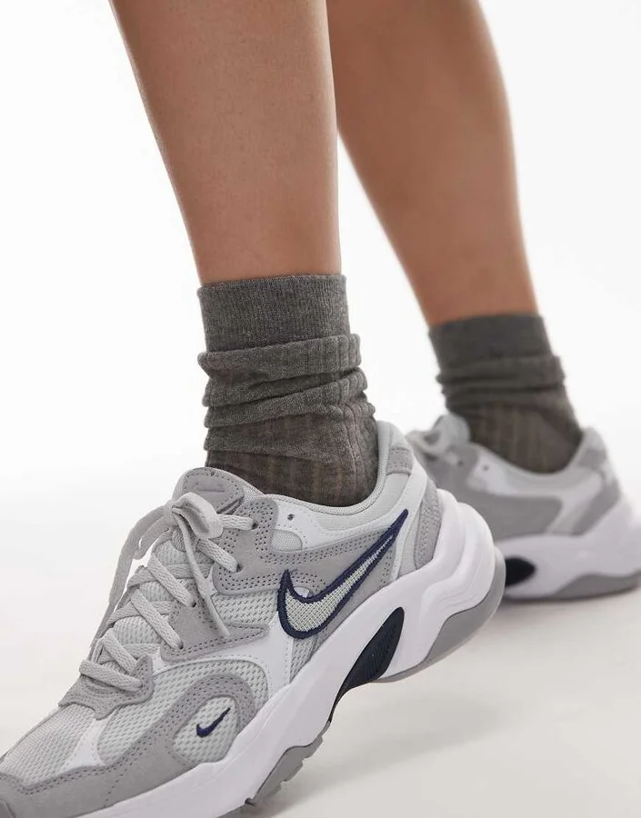Nike AL8 sneakers in gray and navy - Image 3