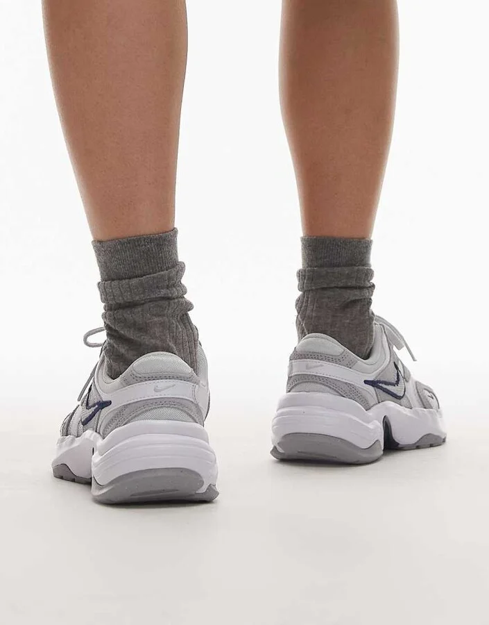 Nike AL8 sneakers in gray and navy - Image 4