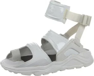 Nike - Image 2