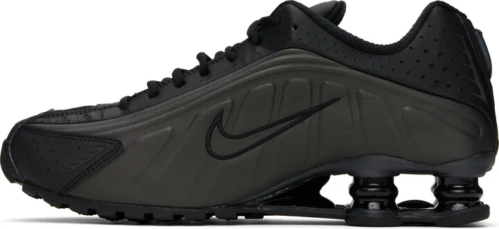 Nike Black Shox R4 Sneakers - Image 3