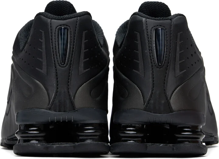 Nike Black Shox R4 Sneakers - Image 2