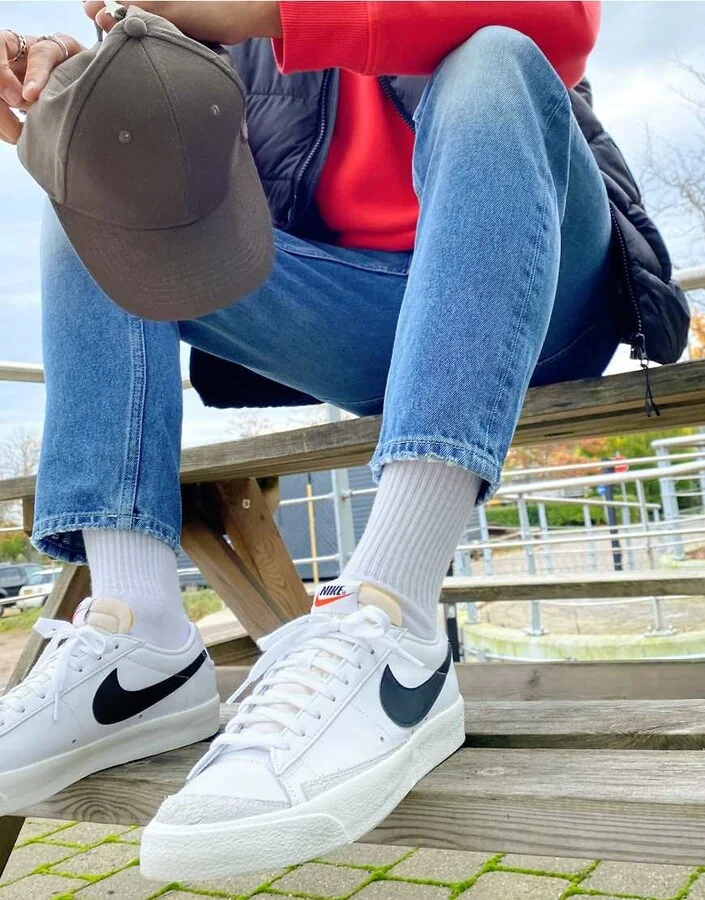 Nike Blazer Low '77 VNTG sneakers in white/black - Image 4