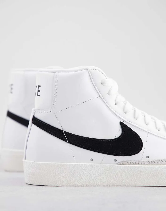 Nike Blazer Mid '77 sneakers in white - Image 3