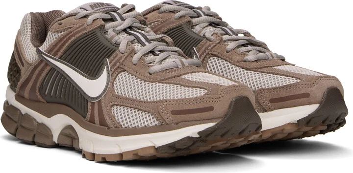 Nike Brown Zoom Vomero 5 Sneakers - Image 4
