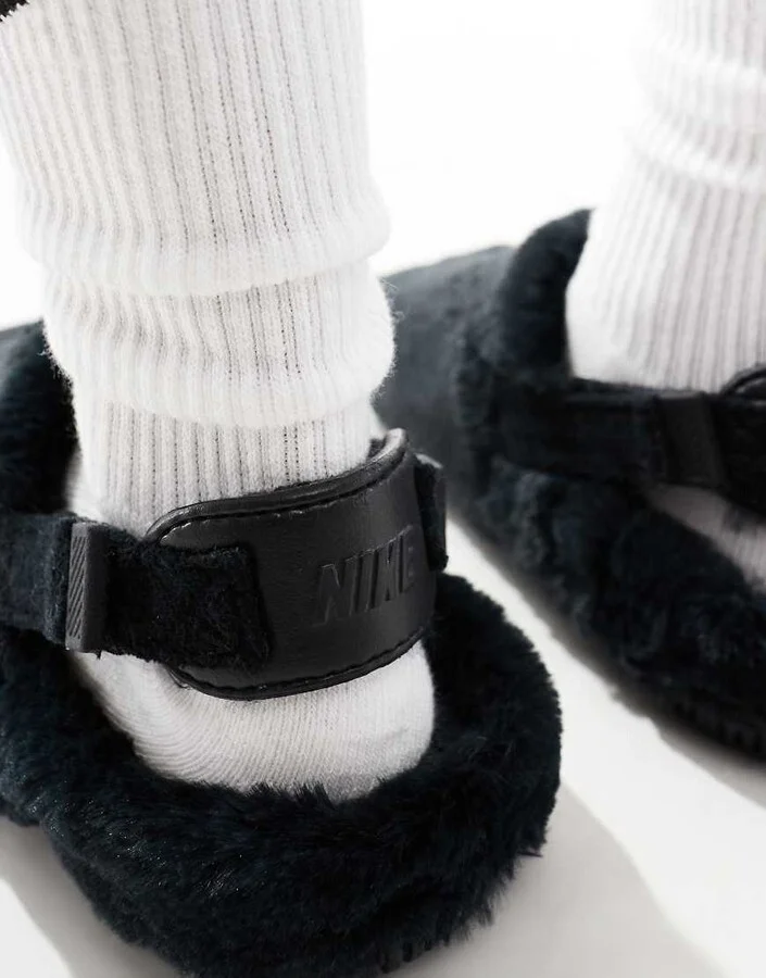 Nike Calm mule fleece sliders in black - Image 2