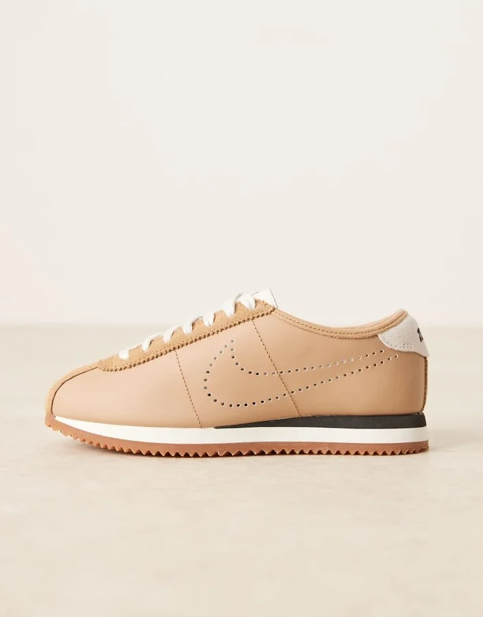 Nike Cortez Decon sneakers in beige - Image 2