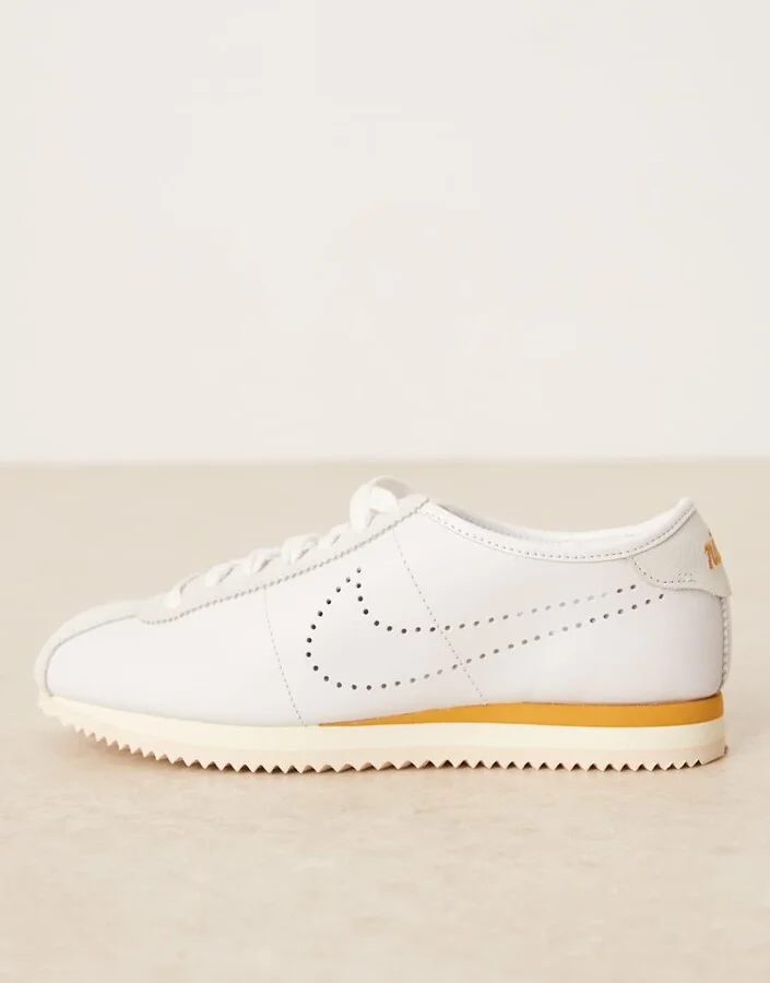 Nike Cortez Decon sneakers in white - Image 2