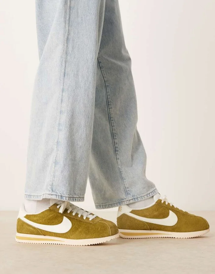 Nike Cortez Suede sneakers in green and white - Image 4