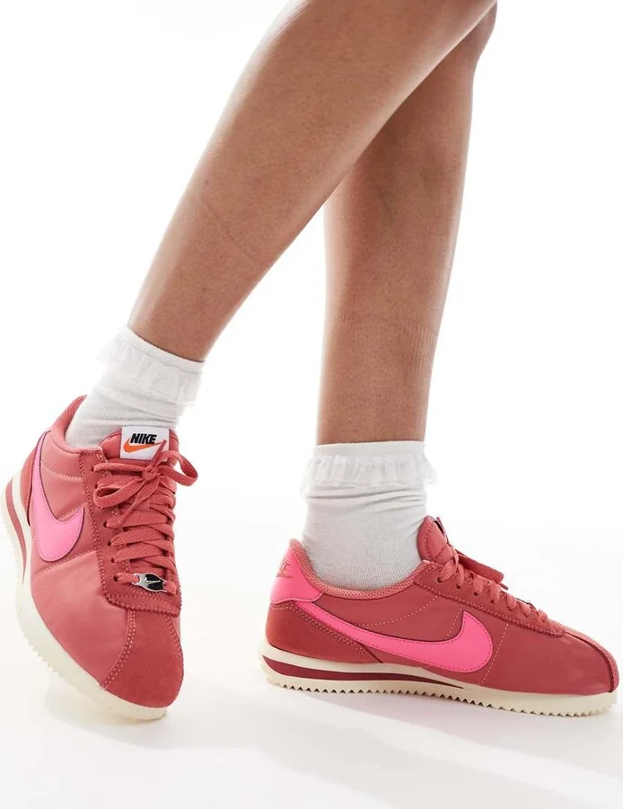 Nike Cortez Textile sneakers in red and pink - Image 2