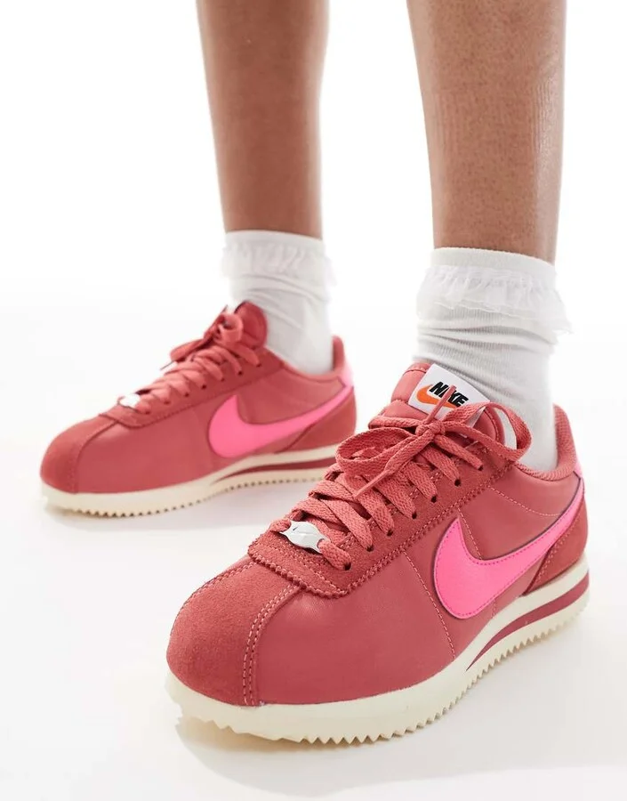 Nike Cortez Textile sneakers in red and pink - Image 4