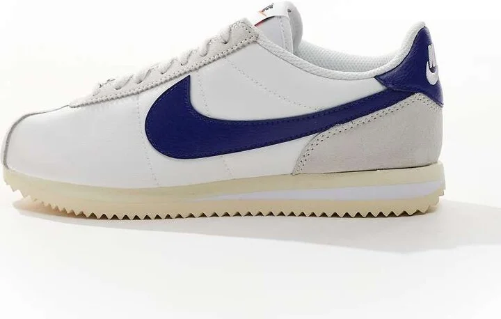 Nike Cortez Textile sneakers in white and blue - Image 2