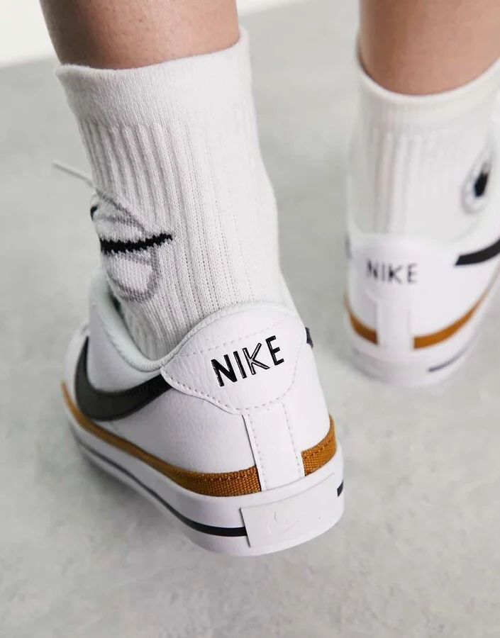 Nike Court Legacy sneakers in white - Image 4