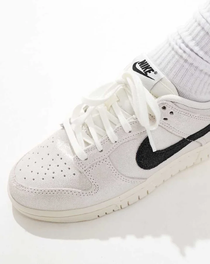 Nike Dunk Low glitter sneakers in white and black - Image 4