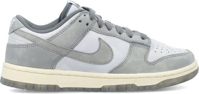 Nike Dunk Low Lace-Up Sneakers