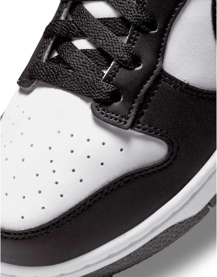 Nike Dunk Low NN sneakers in black and white - Image 4
