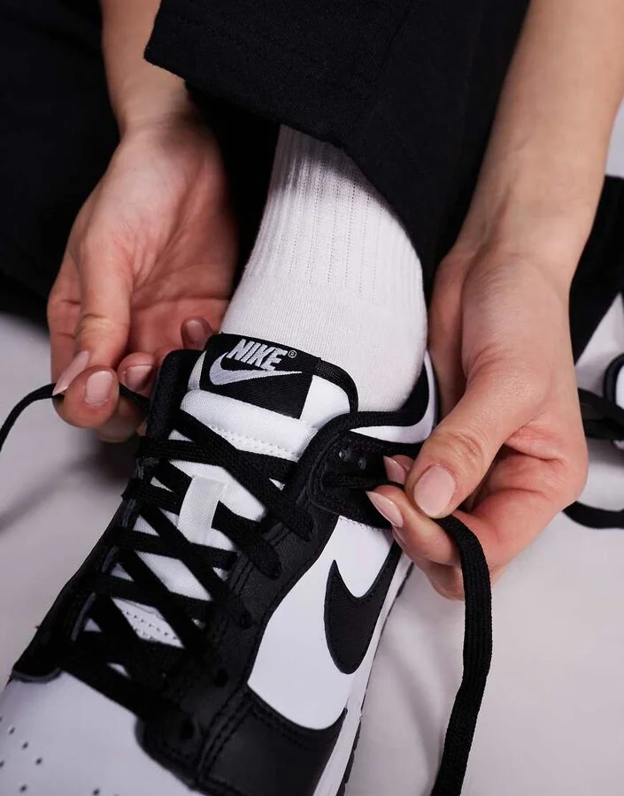 Nike Dunk Low panda sneakers in black and white - Image 3