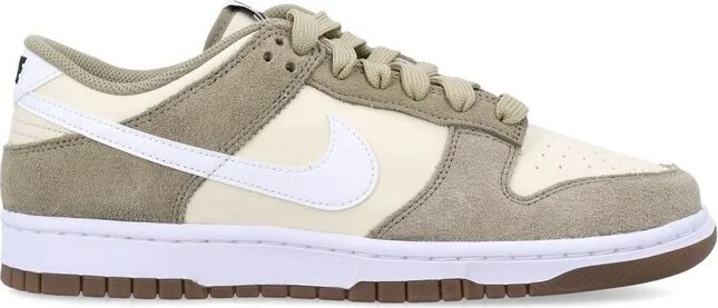 Nike Dunk Low Retro SE Sneakers