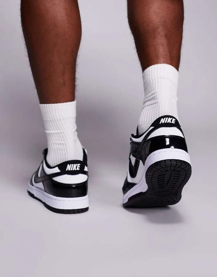 Nike Dunk Low Retro SE sneakers in white and black - Image 4