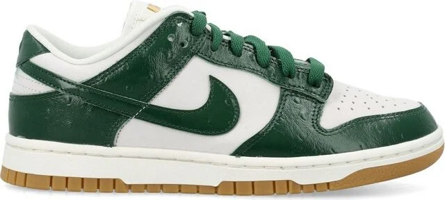 Nike Dunk Low Sneakers