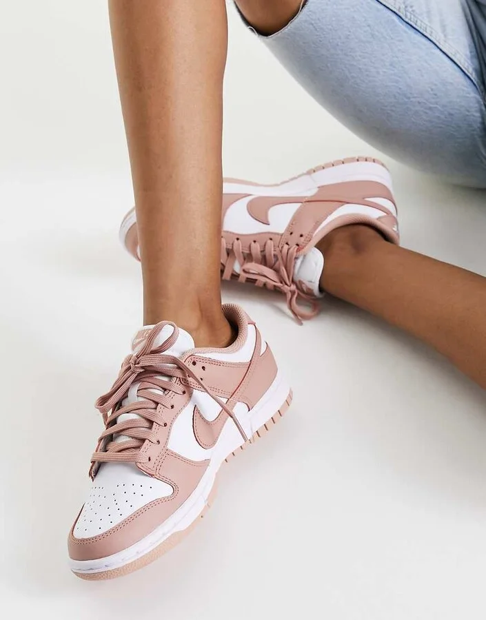 Nike Dunk Low sneakers in light pink and white - Image 2