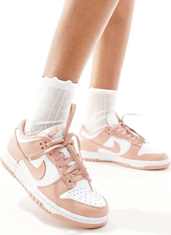 Nike Dunk Low sneakers in rose pink