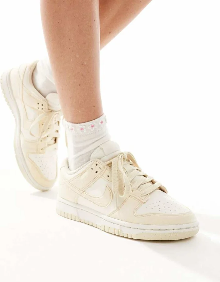 Nike Dunk Low sneakers in white and beige