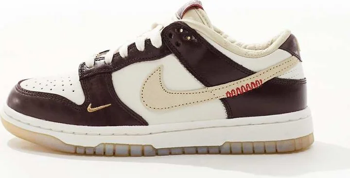 Nike Dunk Low sneakers in white and burgundy - Image 2