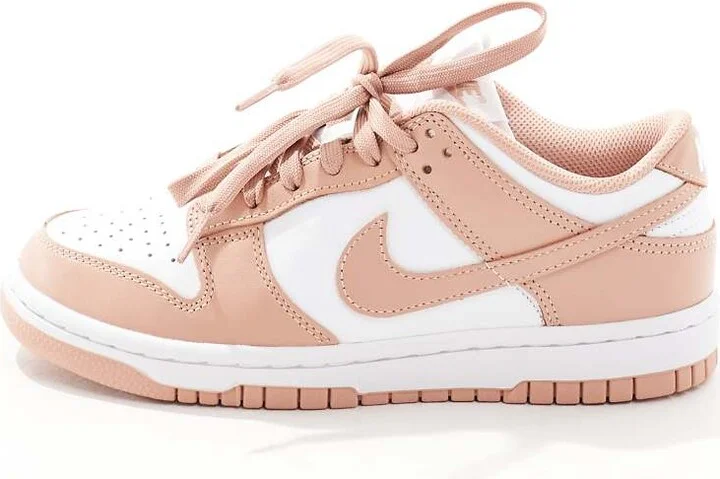Nike Dunk Low sneakers in white and pink - Image 2