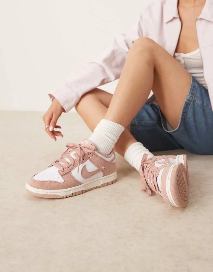 Nike Dunk Low sneakers in white & pink