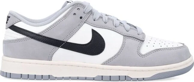 Nike Dunk Low-Top Sneakers