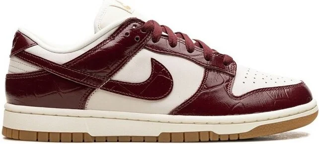 Nike Dunk Panelled Low-Top Sneakers