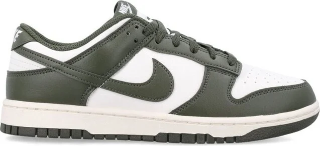 Nike Dunk Retro Low-Top Sneakers