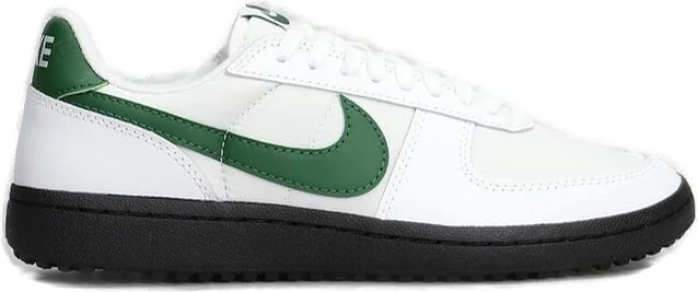 Nike Field General 82 Low-Top Sneakers