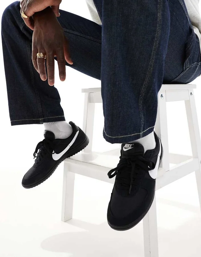 Nike Field General sneakers in black and white - Image 3