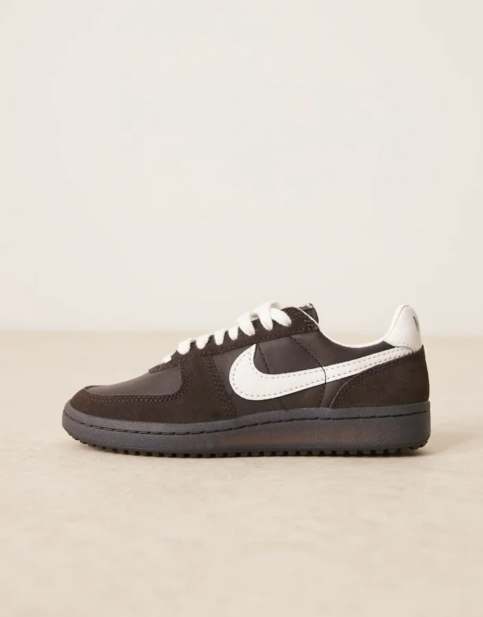 Nike Field General sneakers in brown and white - Image 2