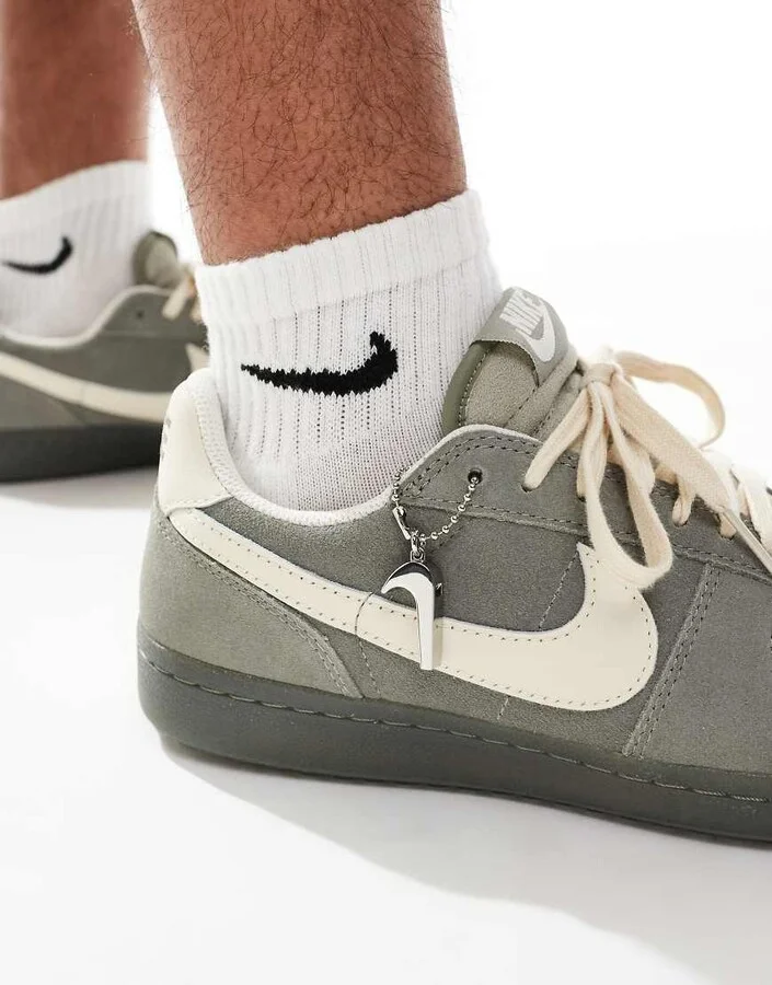 Nike Field General sneakers in khaki and black - Image 4