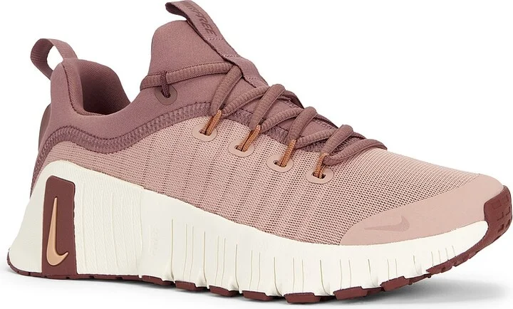 Nike Free Metcon 6 Sneaker in Rose - Image 2